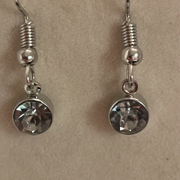 1” silver tone & bezel set clear Austrian crystal dangle drop earrings - Picture 10 of 13